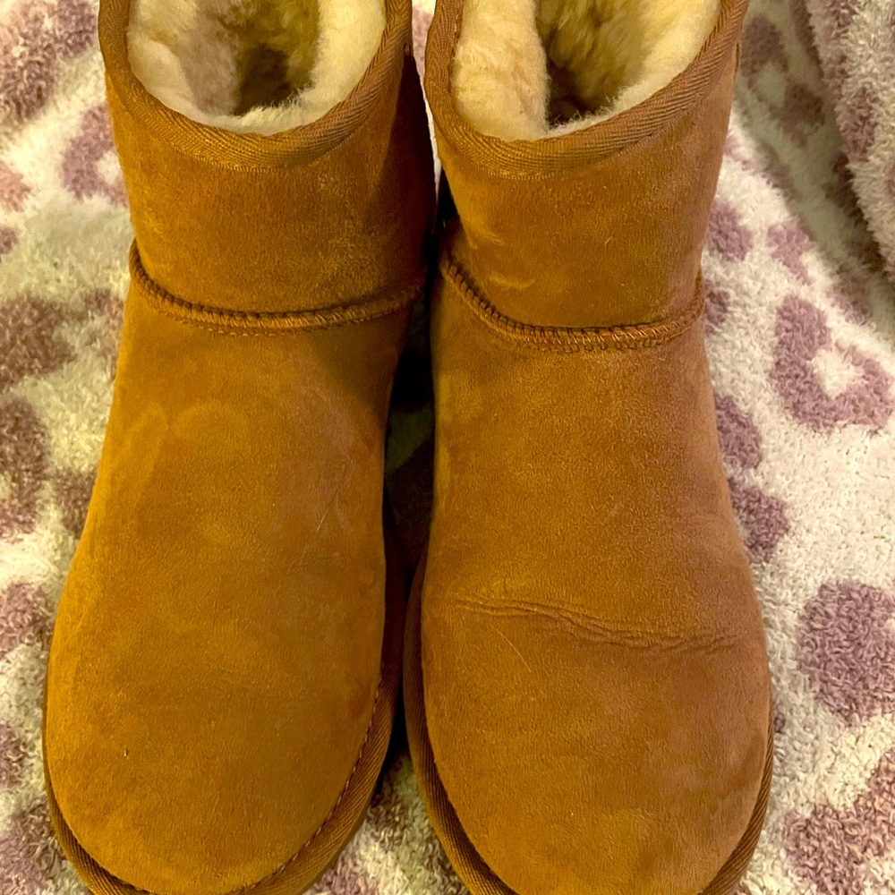 Short Ugg Boots worn less than a handful of times